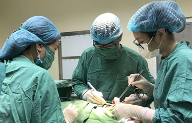 Vét 100 hạch ung thư di căn ở cổ người phụ nữ
