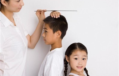 Khám dinh dưỡng phát hiện dậy thì sớm