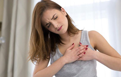 Triệu chứng hồi hộp, tức ngực, mỏi cổ run tay có phải bệnh?